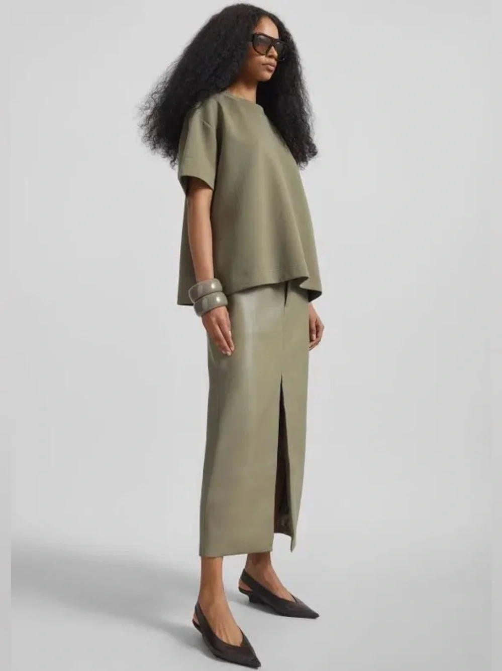 NWT The Frankie Shop Maybelle Faux Leather Maxi Skirt with Front Slit in Olive - Picture 5 of 16